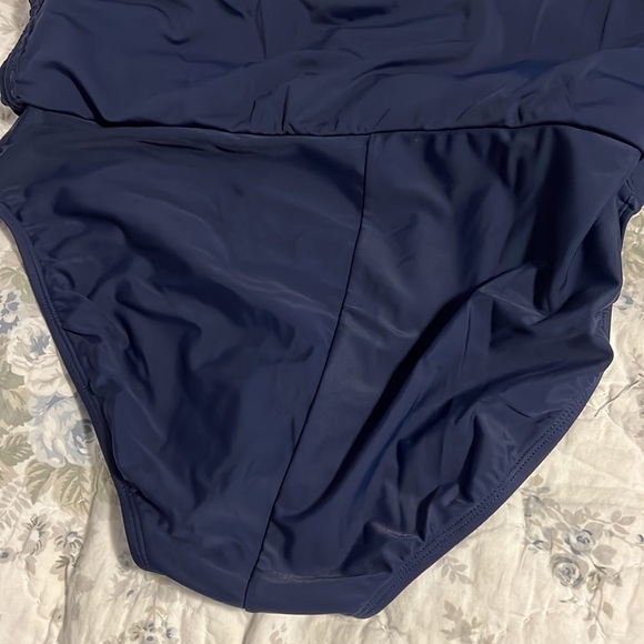 New Directions Swim skirt - Picture 3 of 5